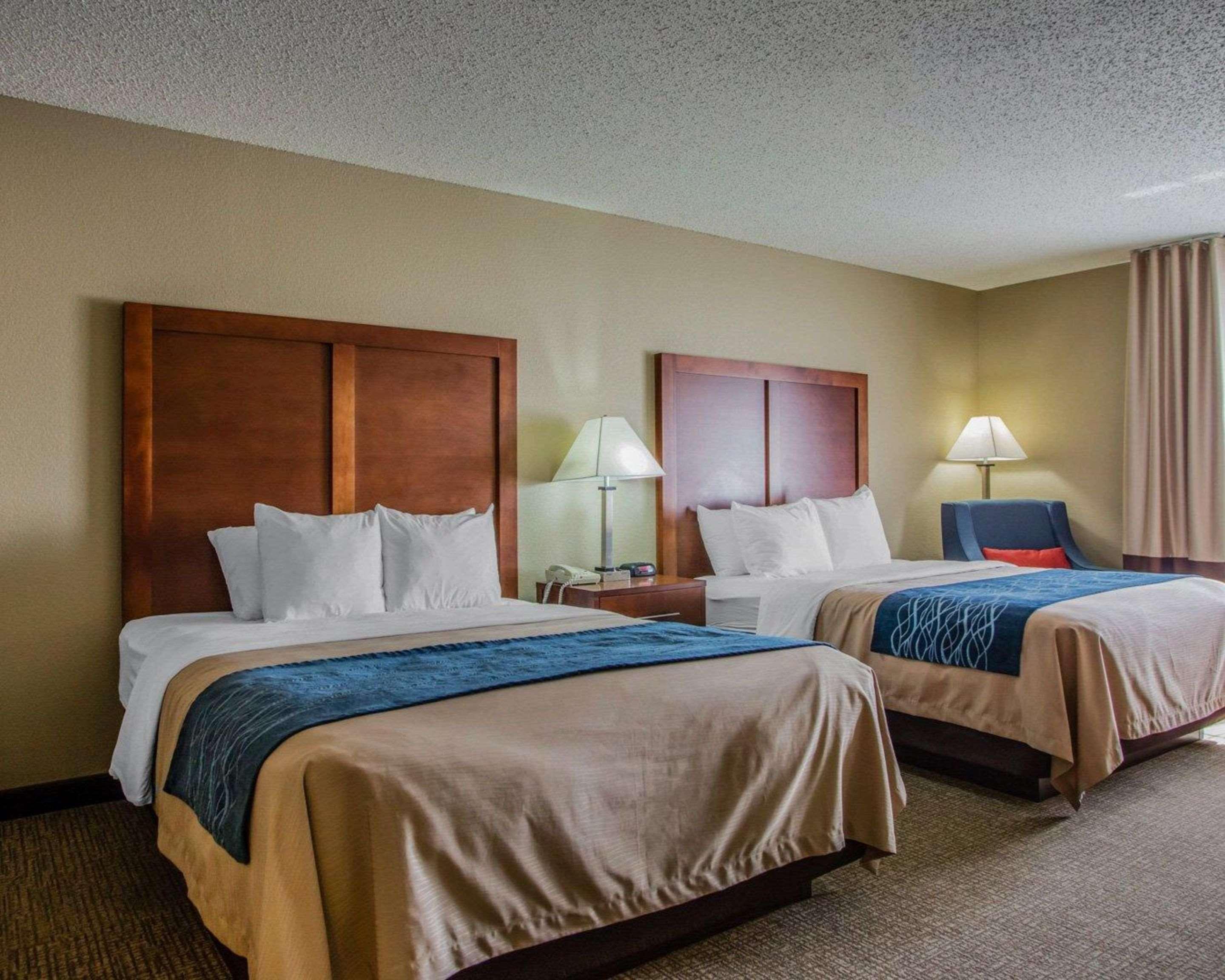 Comfort Inn & Suites Jackson - West Bend מראה חיצוני תמונה