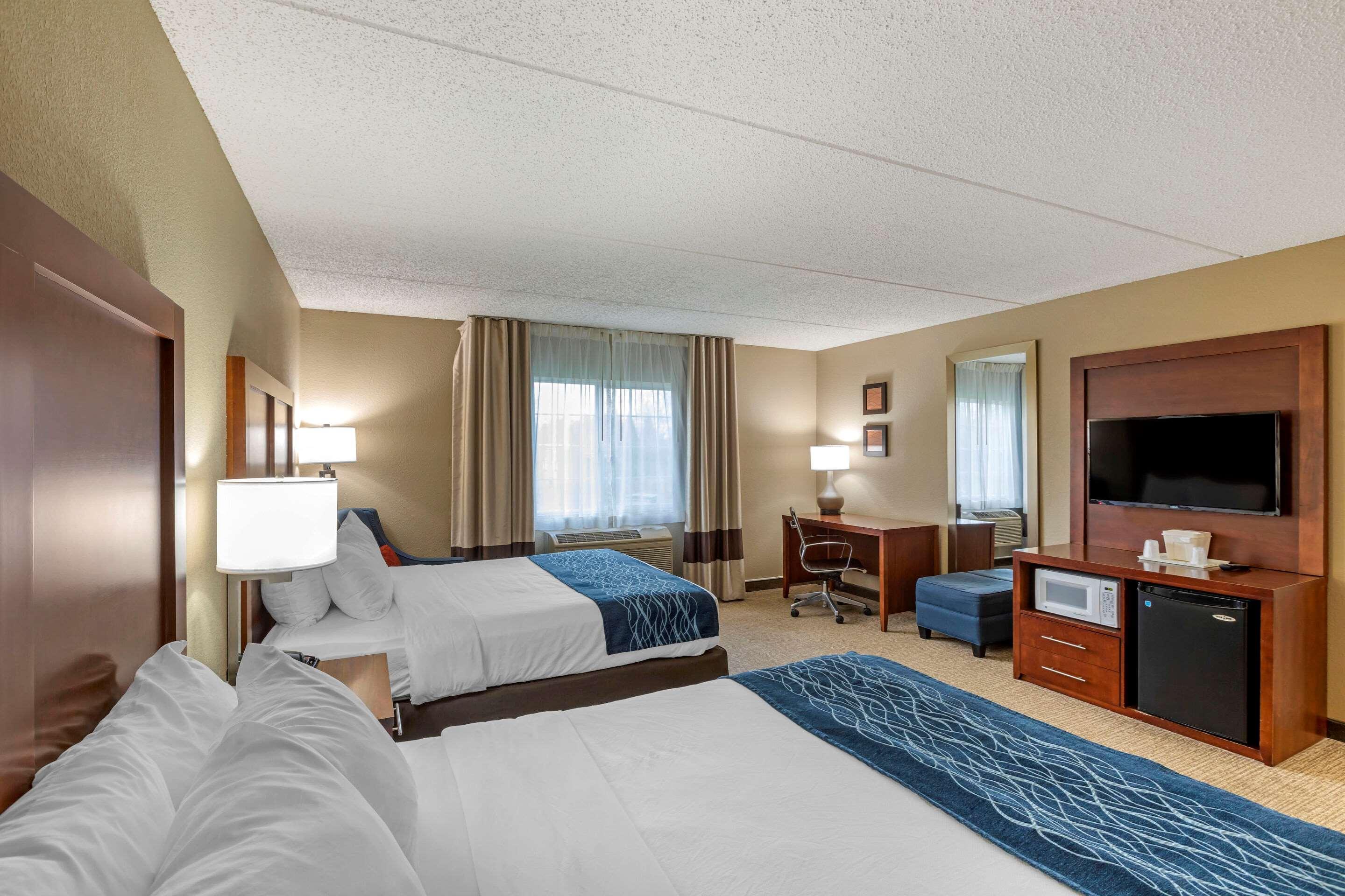 Comfort Inn & Suites Jackson - West Bend מראה חיצוני תמונה