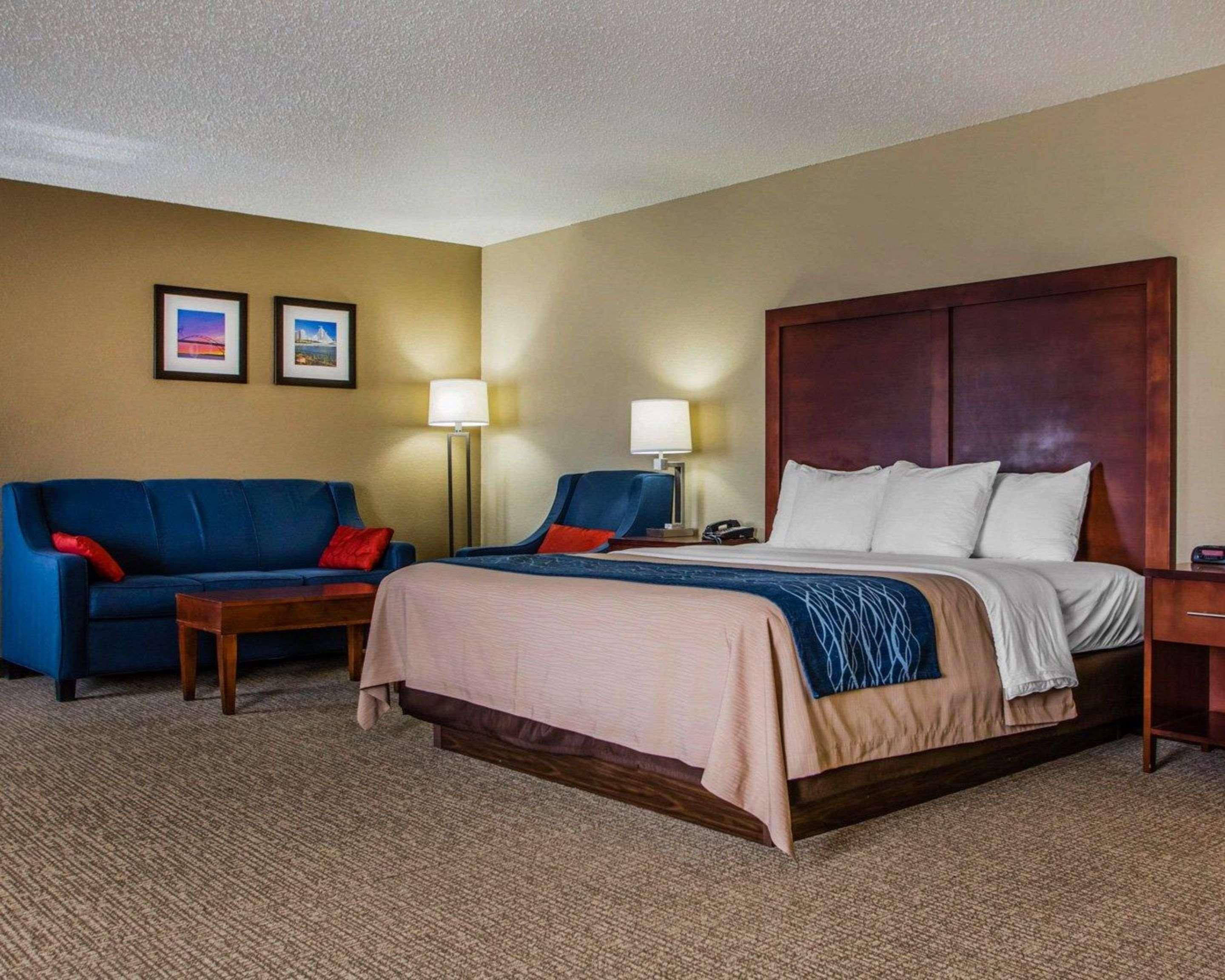 Comfort Inn & Suites Jackson - West Bend מראה חיצוני תמונה