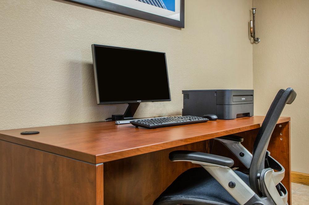Comfort Inn & Suites Jackson - West Bend מראה חיצוני תמונה