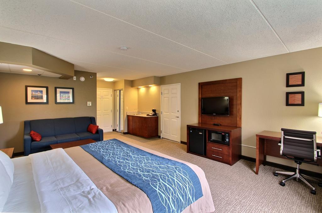 Comfort Inn & Suites Jackson - West Bend מראה חיצוני תמונה