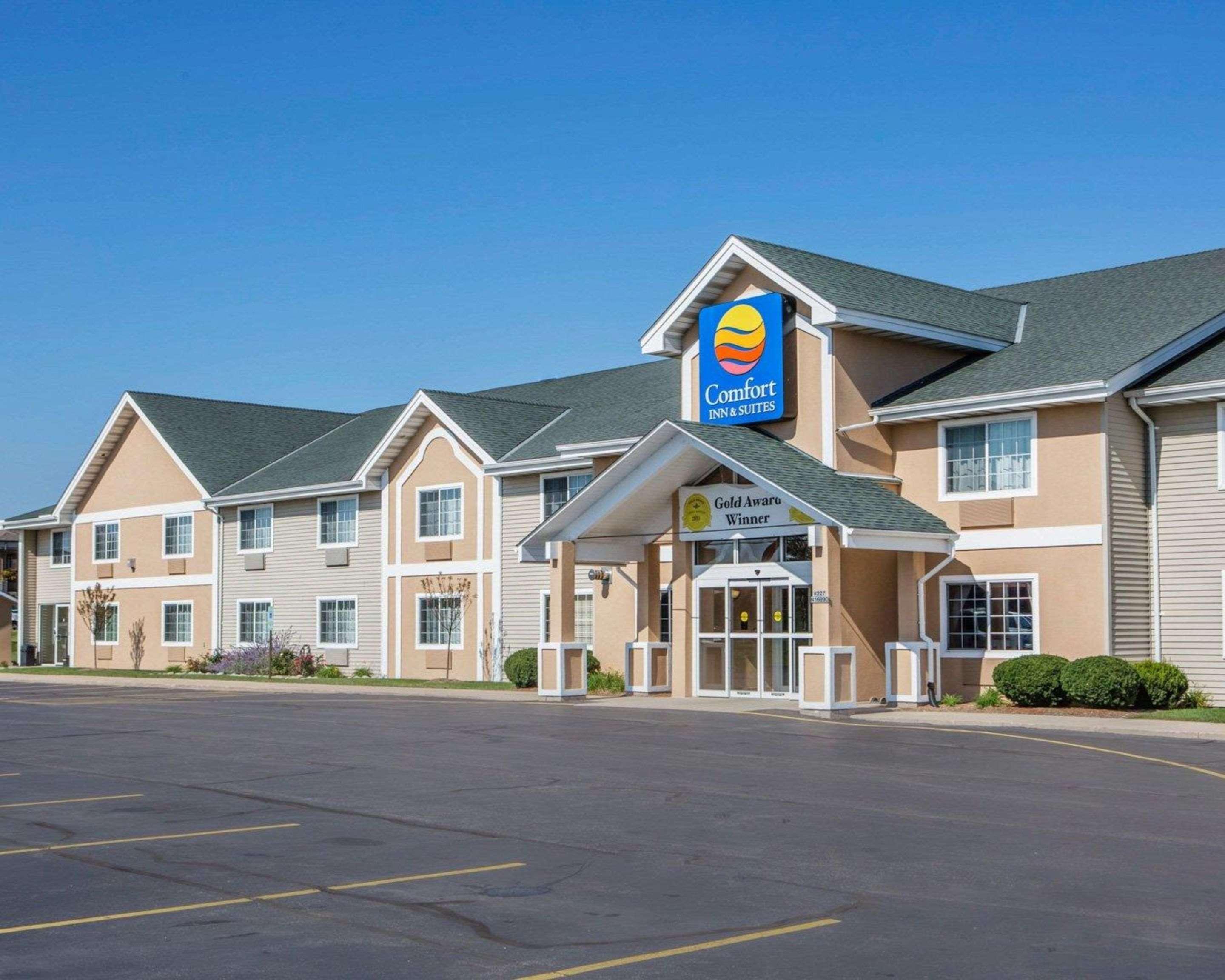 Comfort Inn & Suites Jackson - West Bend מראה חיצוני תמונה