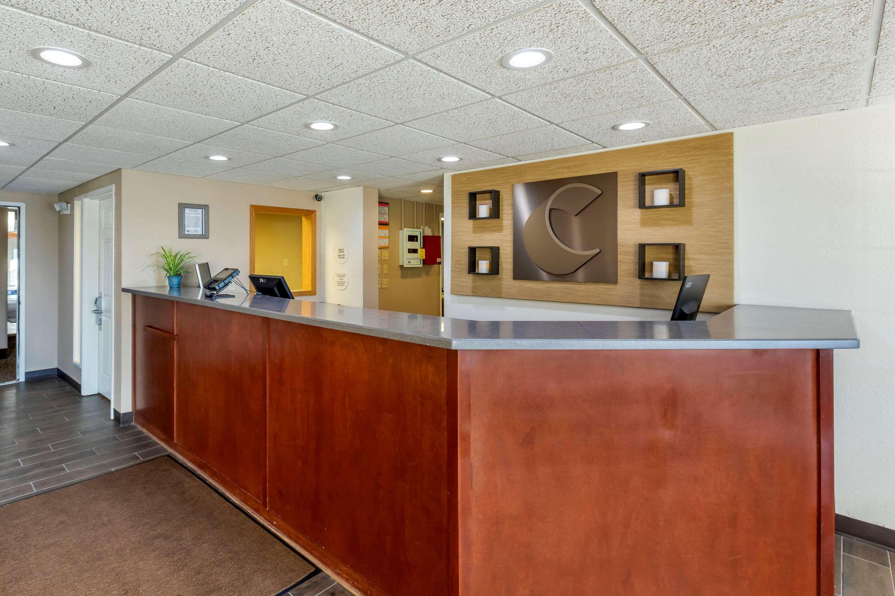 Comfort Inn & Suites Jackson - West Bend מראה חיצוני תמונה