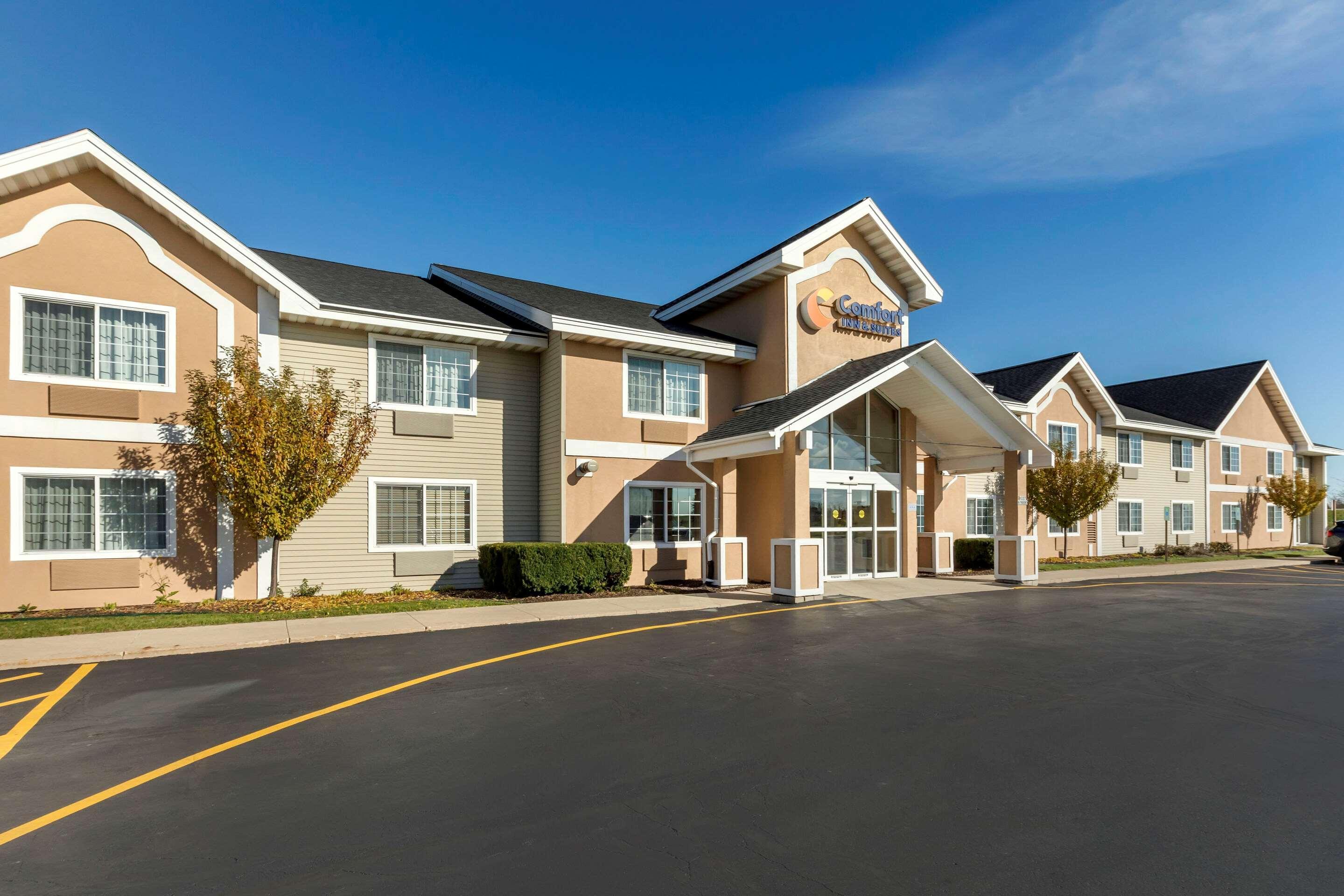 Comfort Inn & Suites Jackson - West Bend מראה חיצוני תמונה