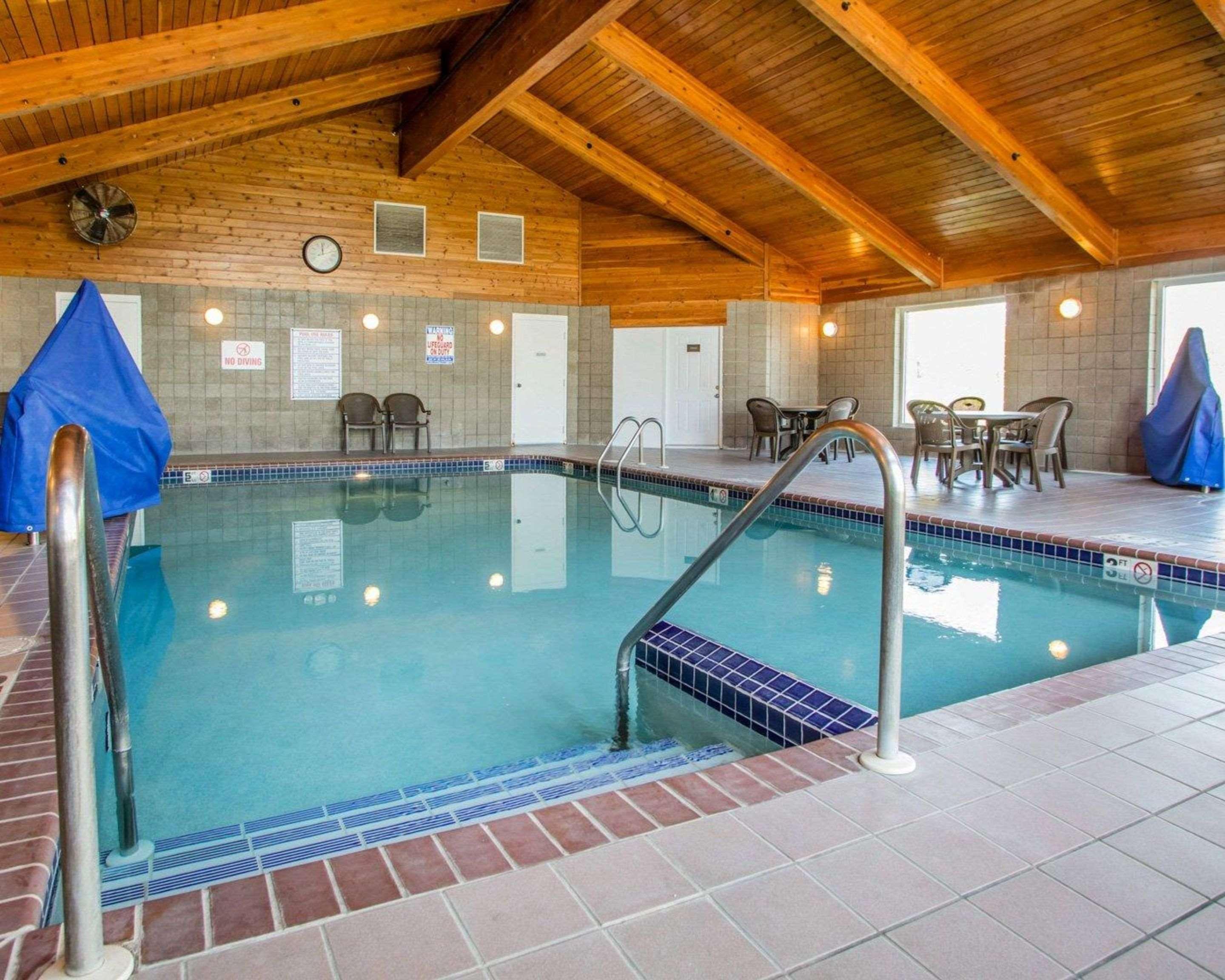 Comfort Inn & Suites Jackson - West Bend מראה חיצוני תמונה
